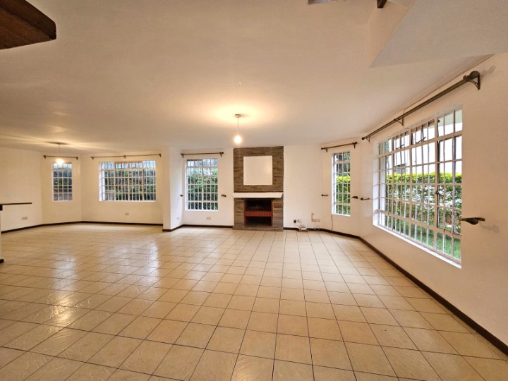 4 BEDROOM TOWNHOUSE TO LET – SPRING VALLEY