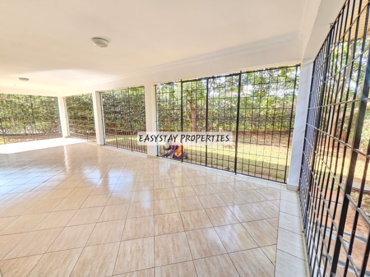 RUNDA | 5-BEDROOM TOWNHOUSE TO LET