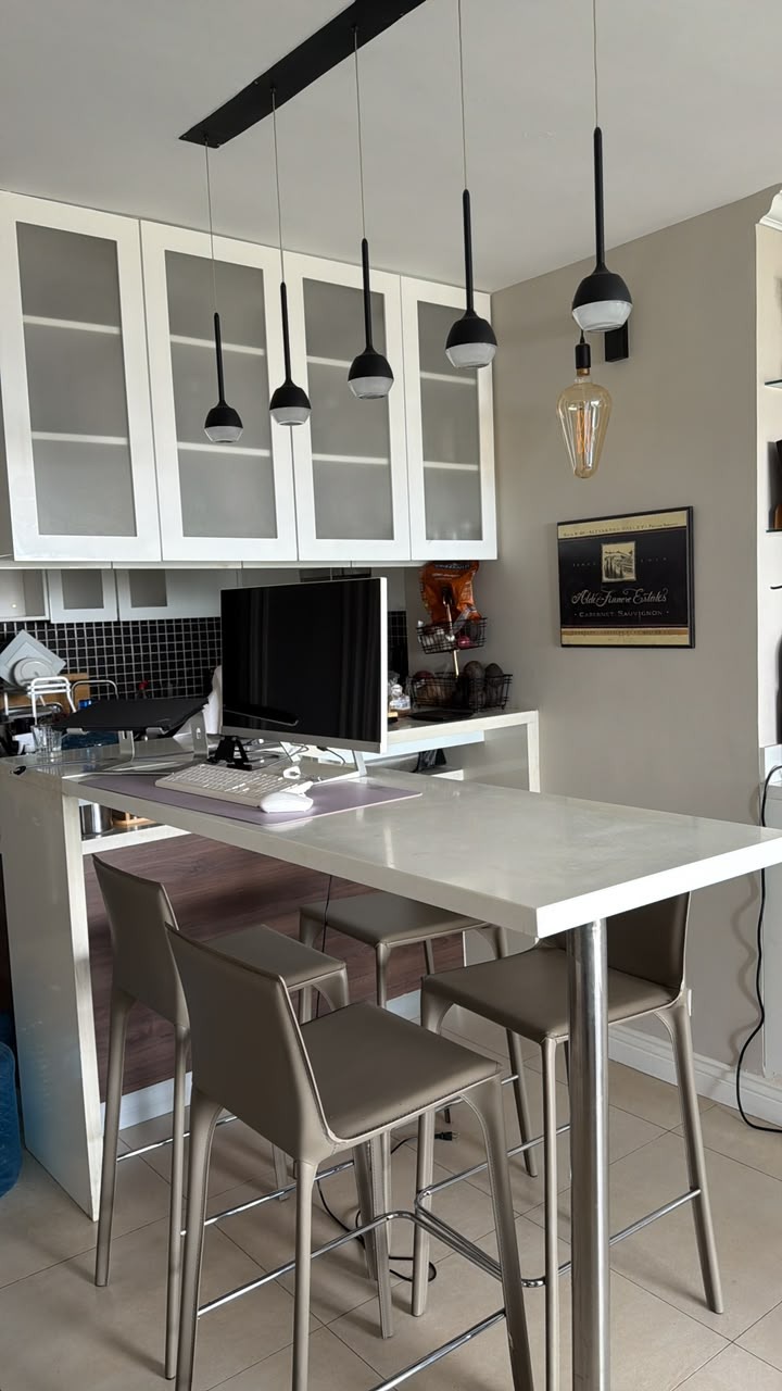 FURNISHED 2-BEDROOM APARTMENT FOR RENT | LAVINGTON