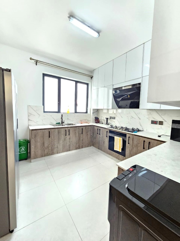WESTLANDS - FURNISHED 3 BEDROOM APARTMENT + DSQ TO LET