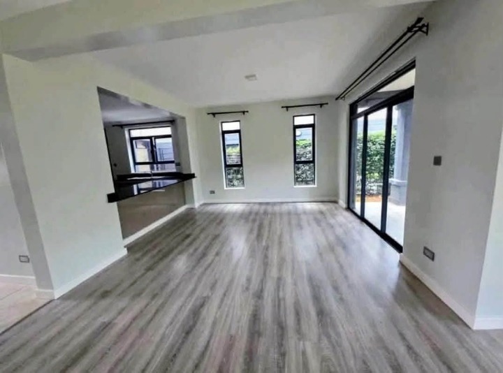 4-BEDROOM VILLA + DSQ FOR SALE - RUNDA