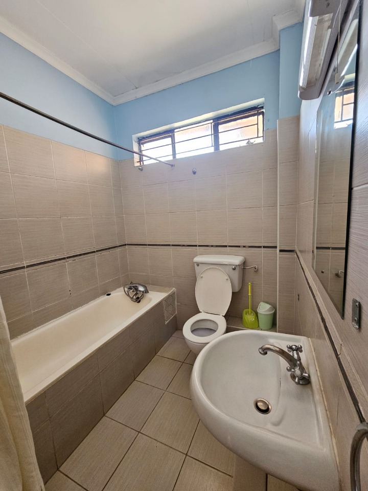 FURNISHED 2-BEDROOM APARTMENT FOR RENT - LAVINGTON