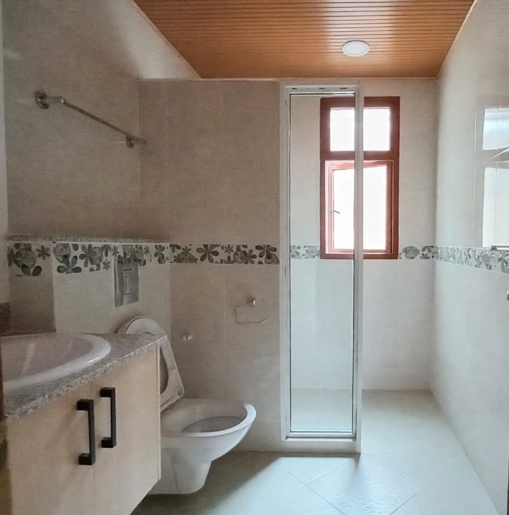 5 BEDROOM TOWNHOUSE FOR RENT - SPRING VALLEY