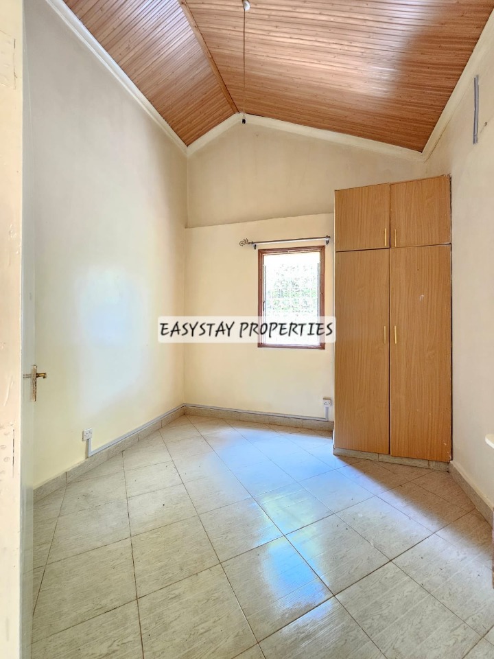 2 BEDROOM GUEST HOUSE TO LET - LORESHO