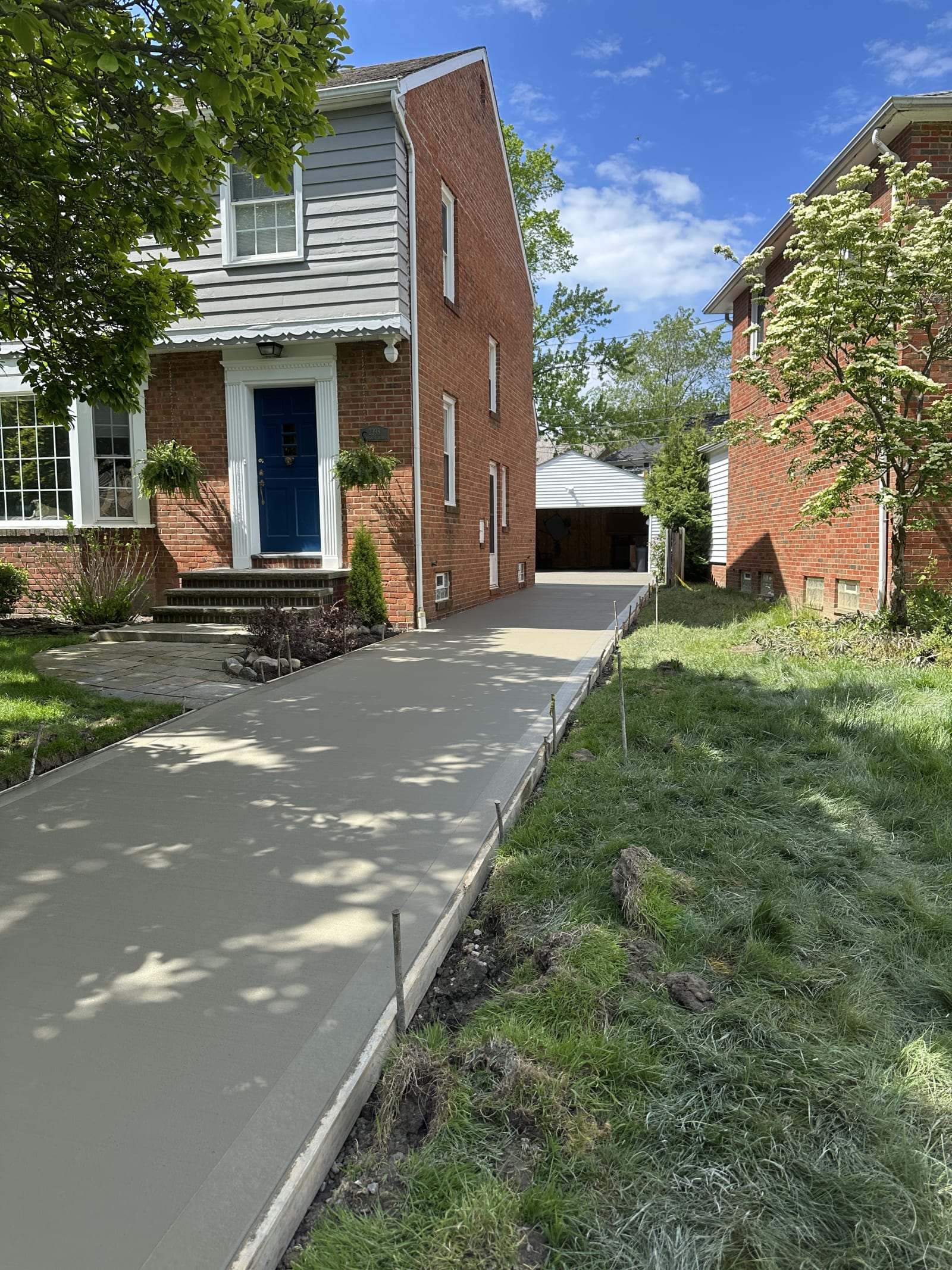 New concrete driveway in University Heights