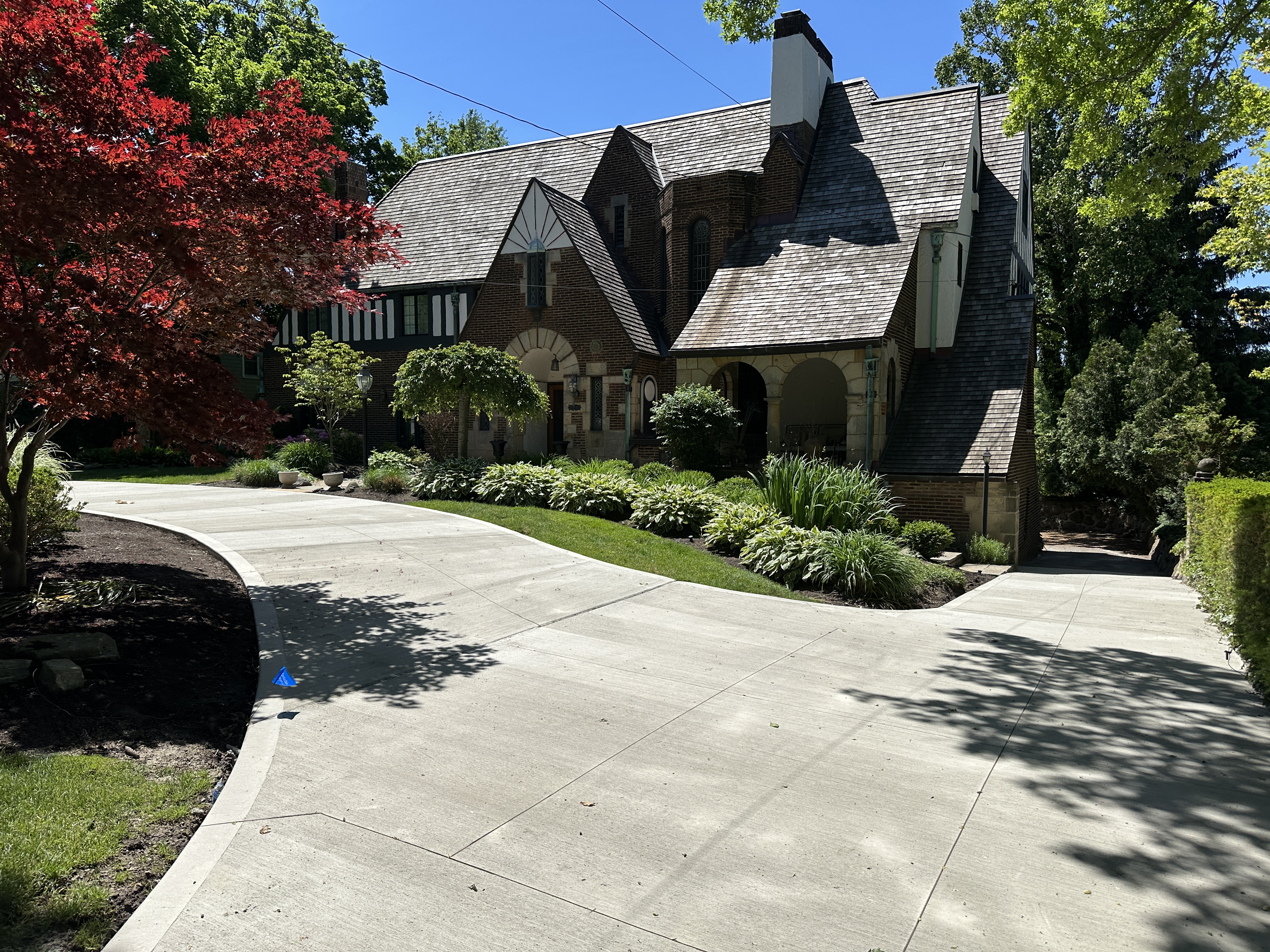 New concrete driveway in Shaker Heights