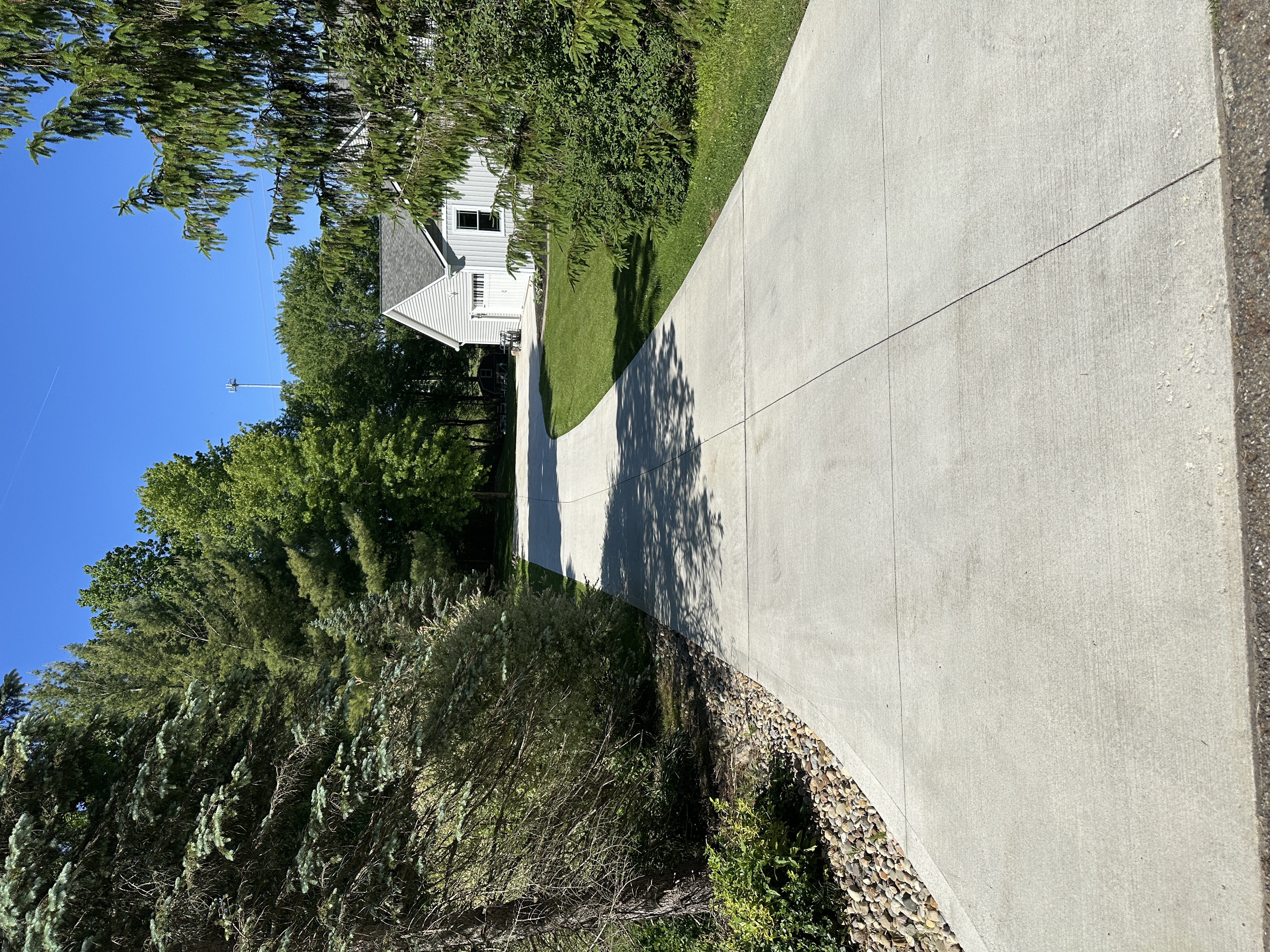 New concrete driveway in Auburn Township