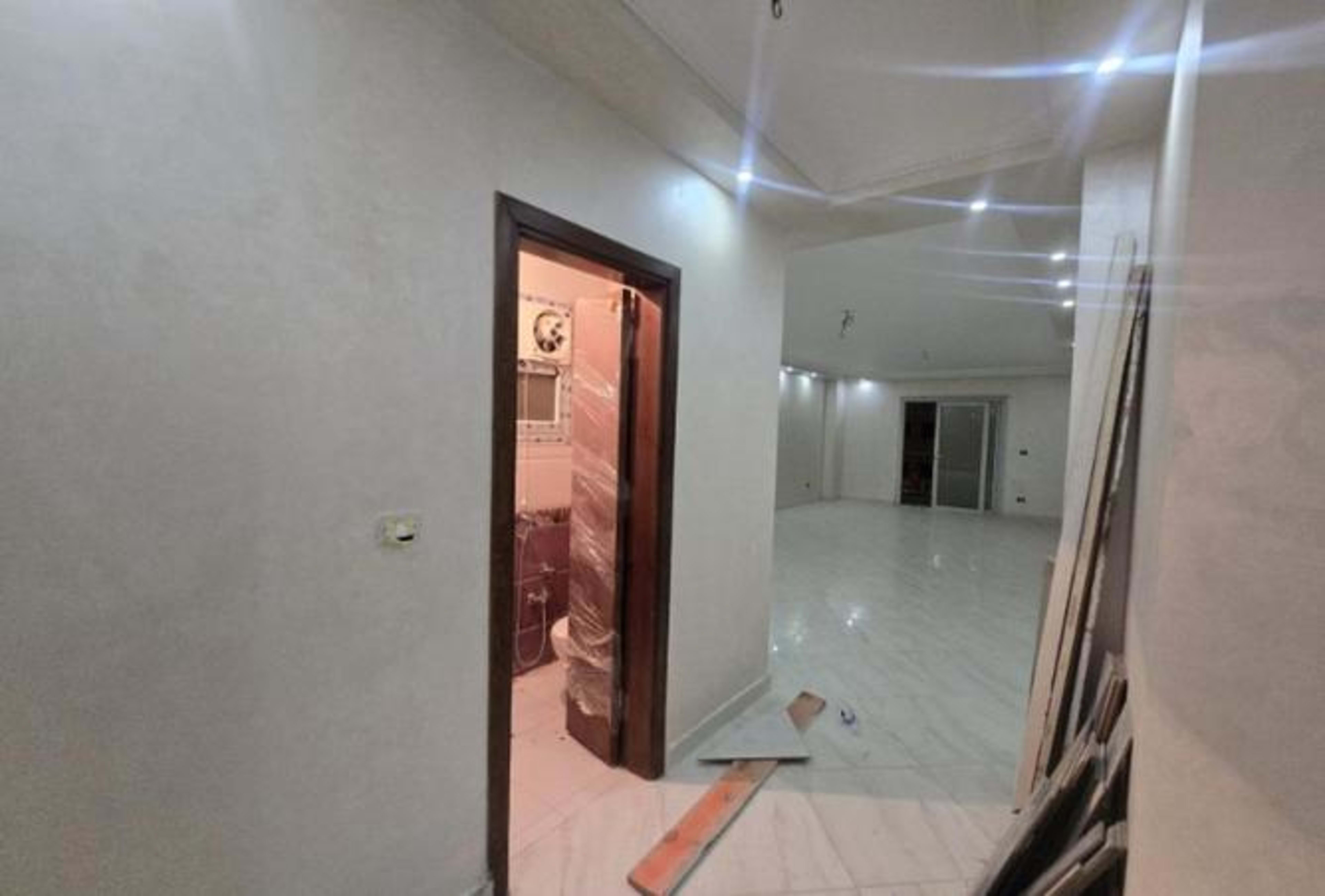 شقه للايجار اول سكن بالتكيفات كمبوند ميراج المعراج 3