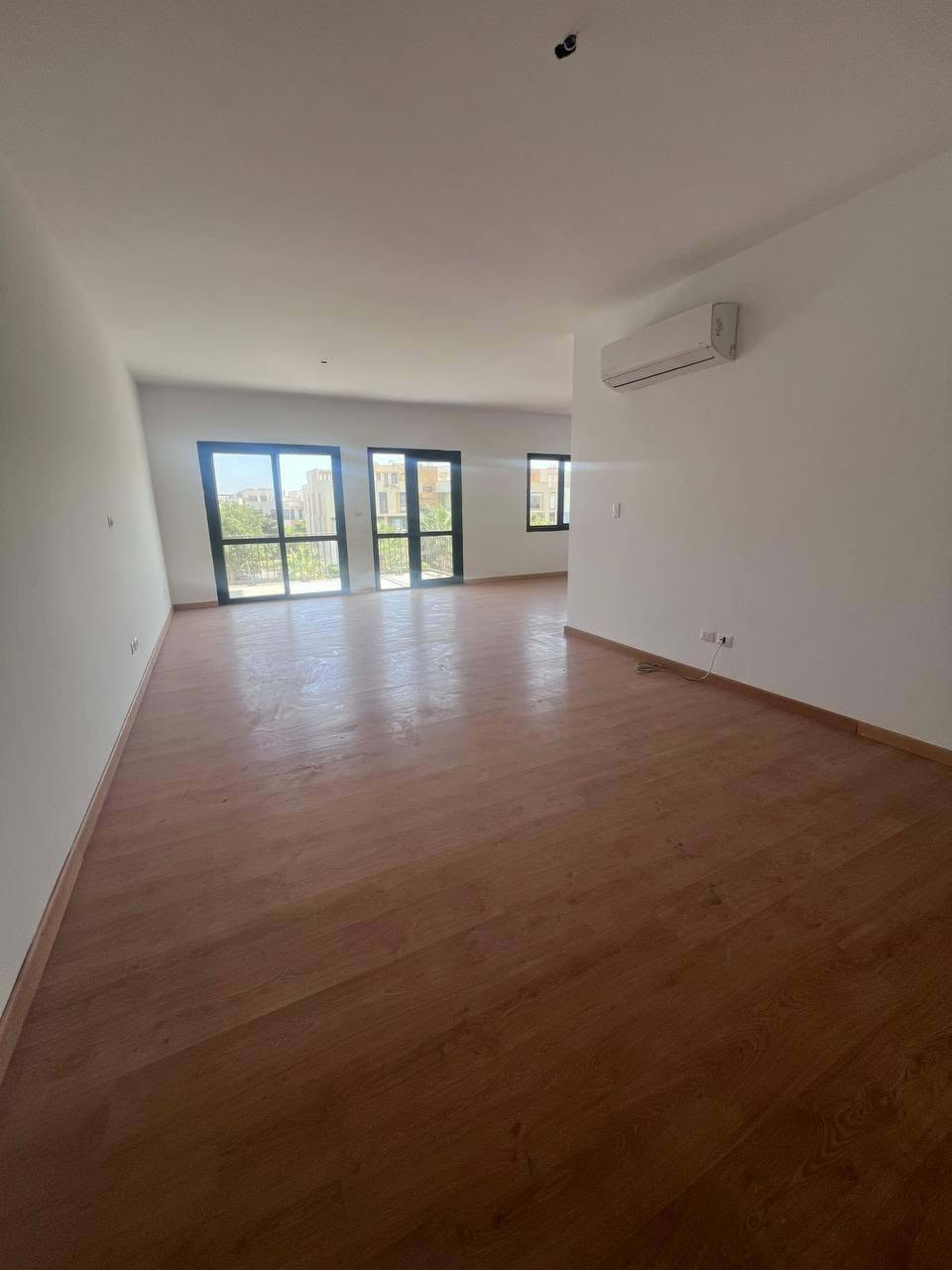 205 sqm Apartment for Rent in West Town, Sheikh Zayed 5