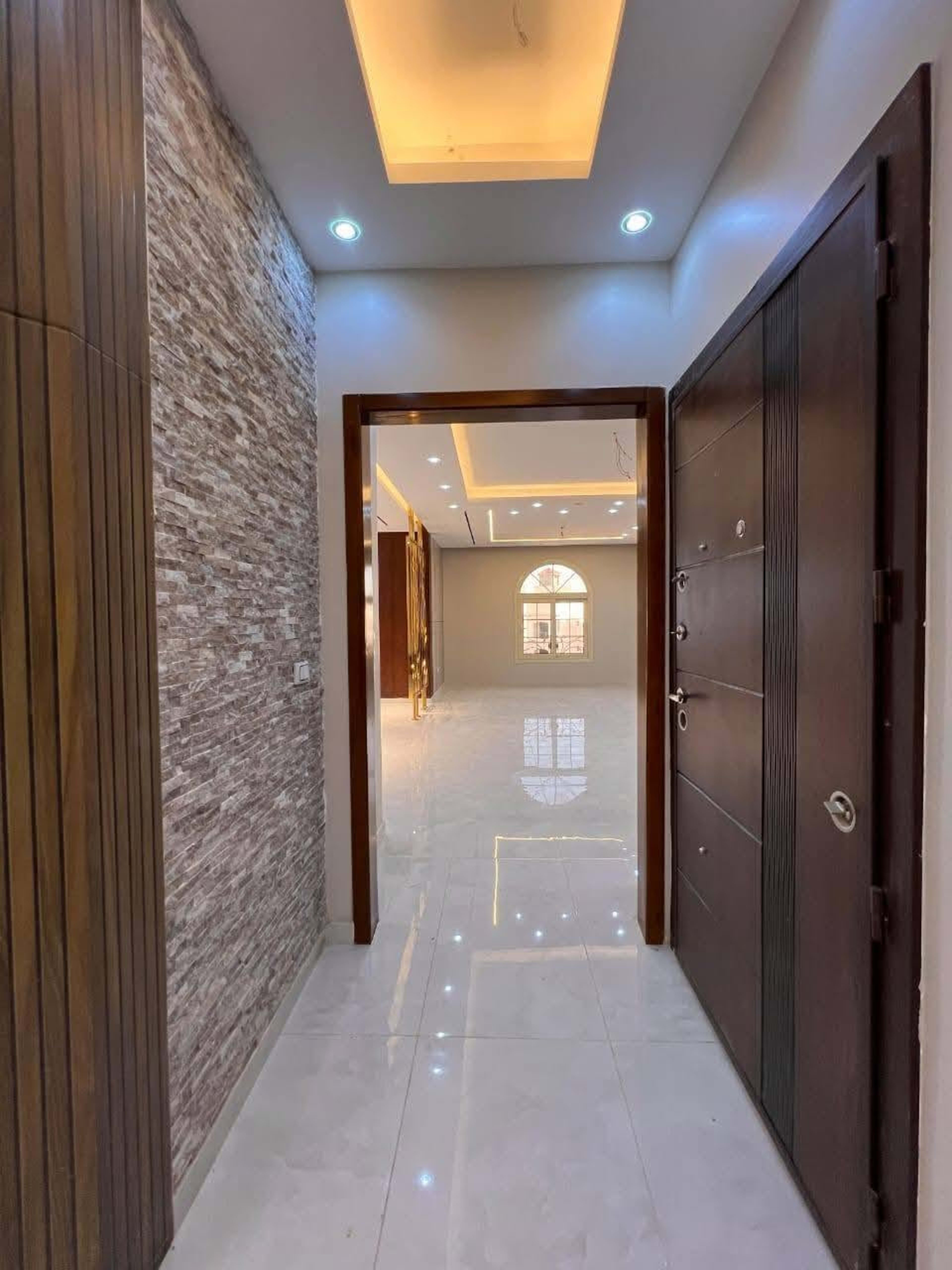 250 sqm Apartment for rent in Sheikh Zayed 1