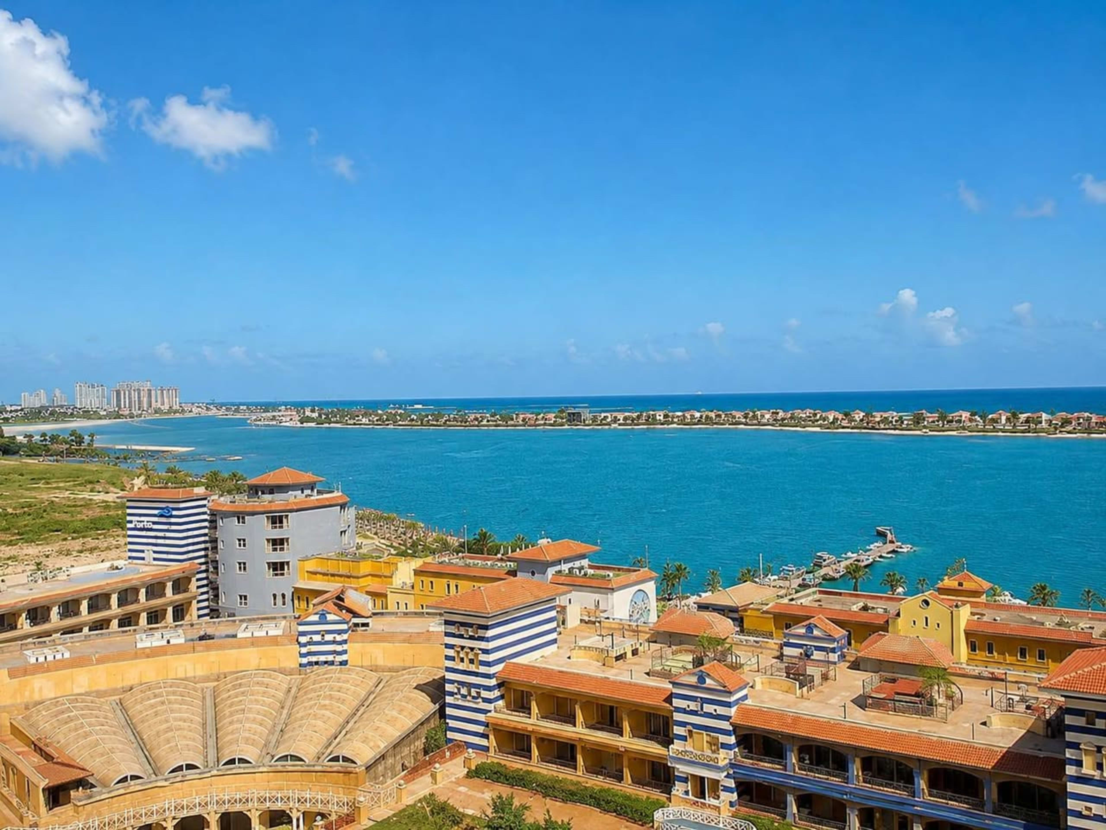Duplex and Chalets for rent in Porto Marina 4