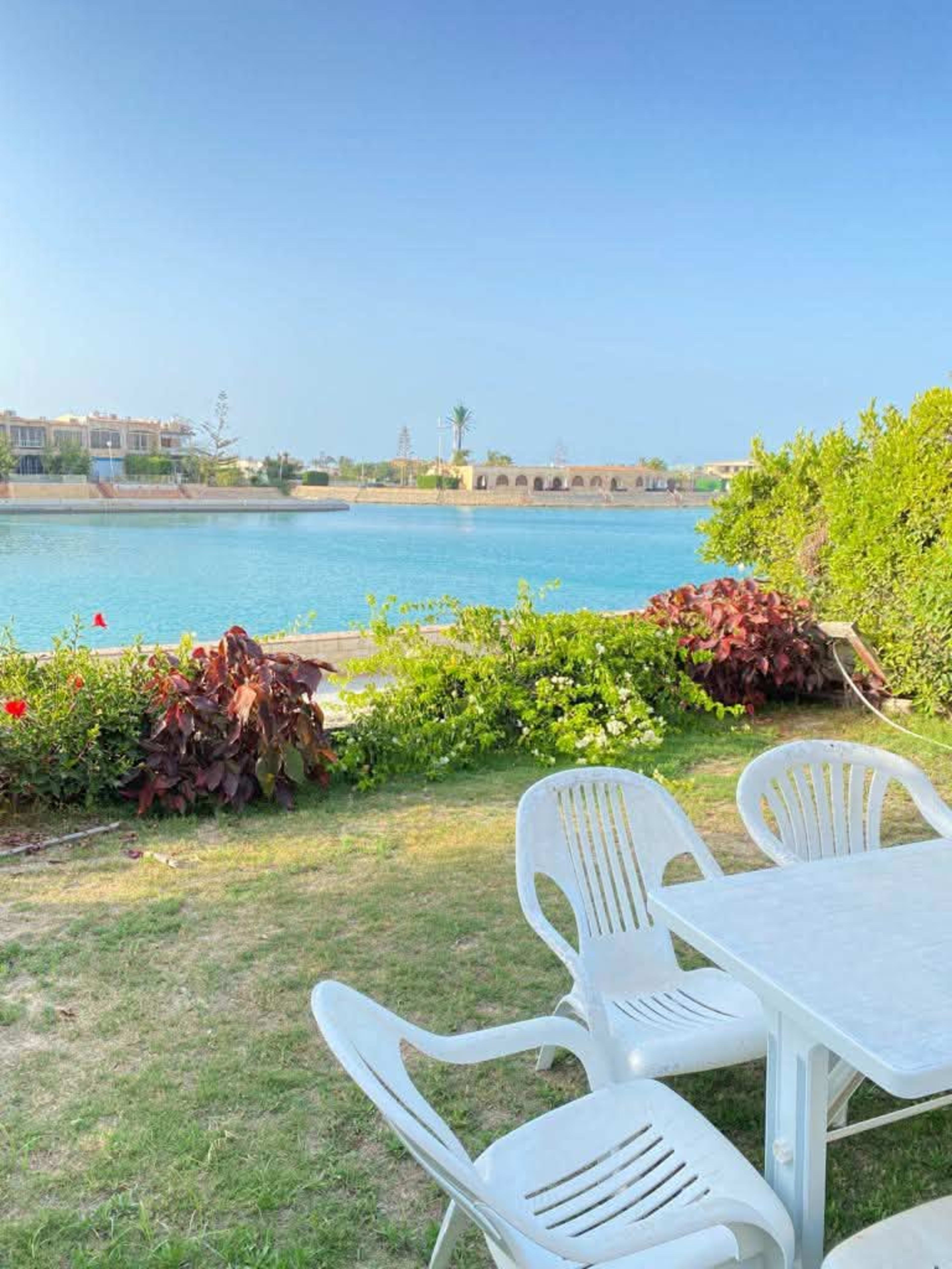 فيلا 4 غرف للإيجار في مارينا 5 الساحل الشمالي 2