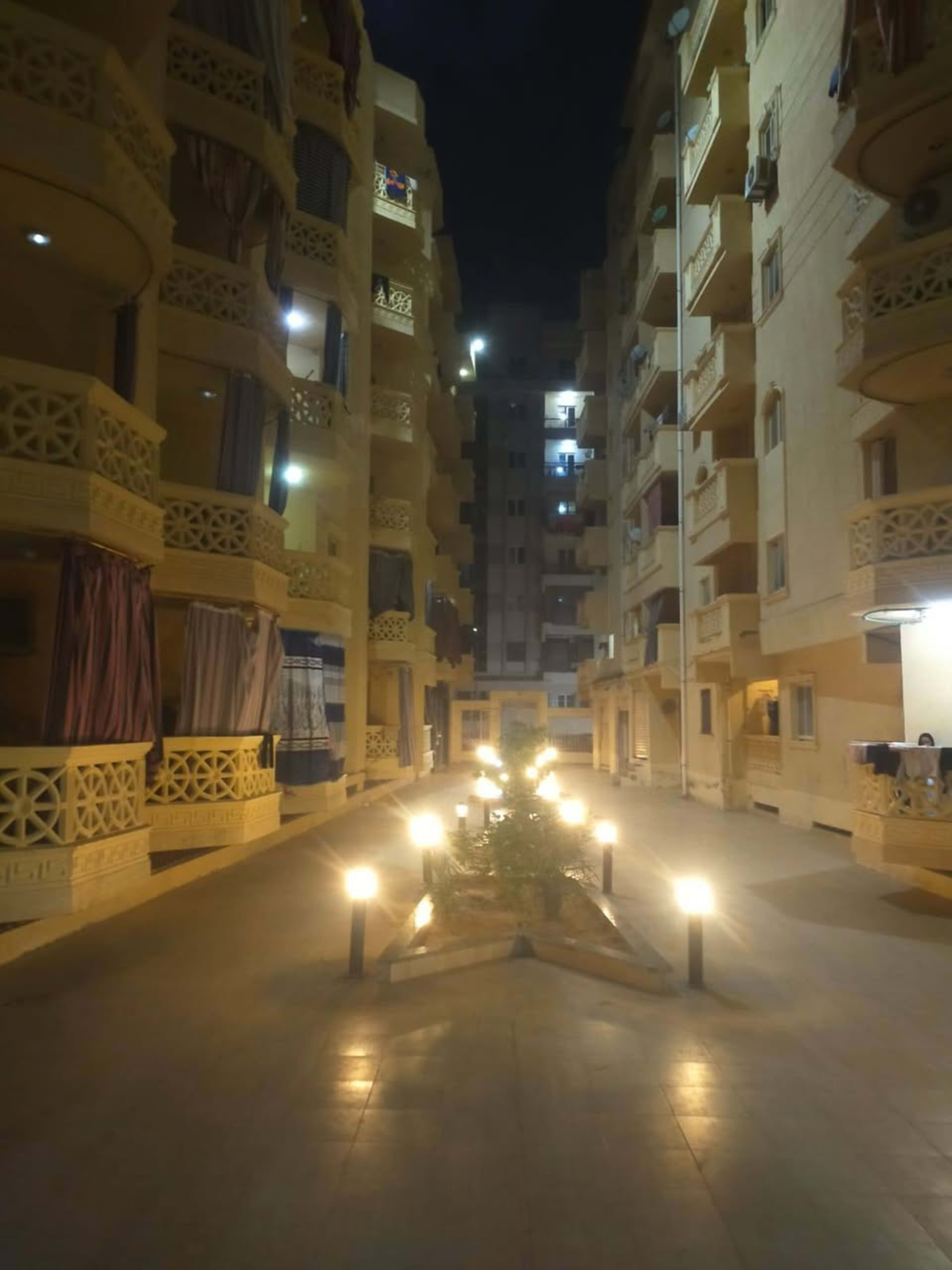 Furnished apartment for weekly rent in Awam Beach 1