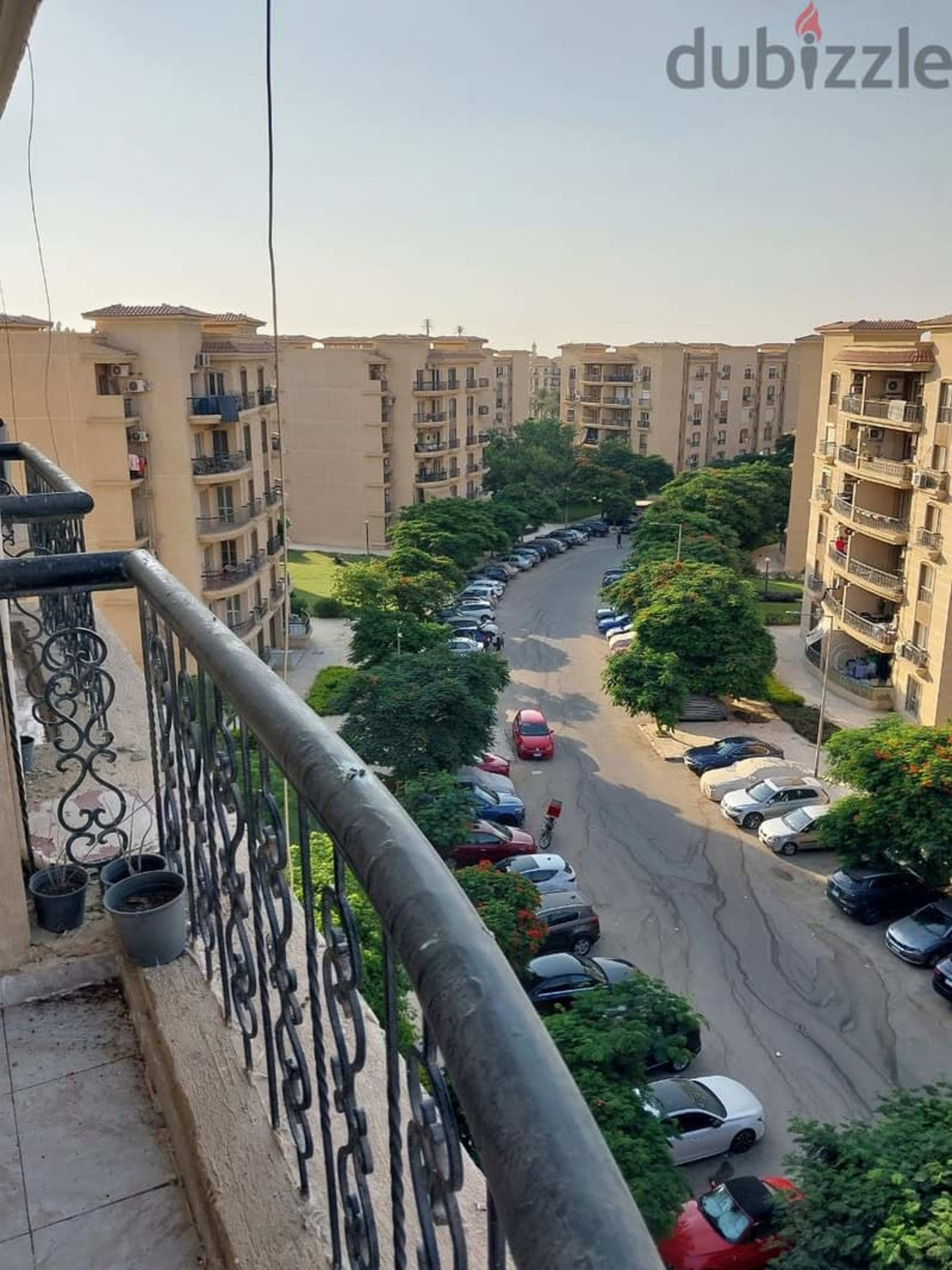 شقة للإيجار بالرحاب – إطلالة حدبقة | 3 بلكونات | بجوار السوق الشرقي 1