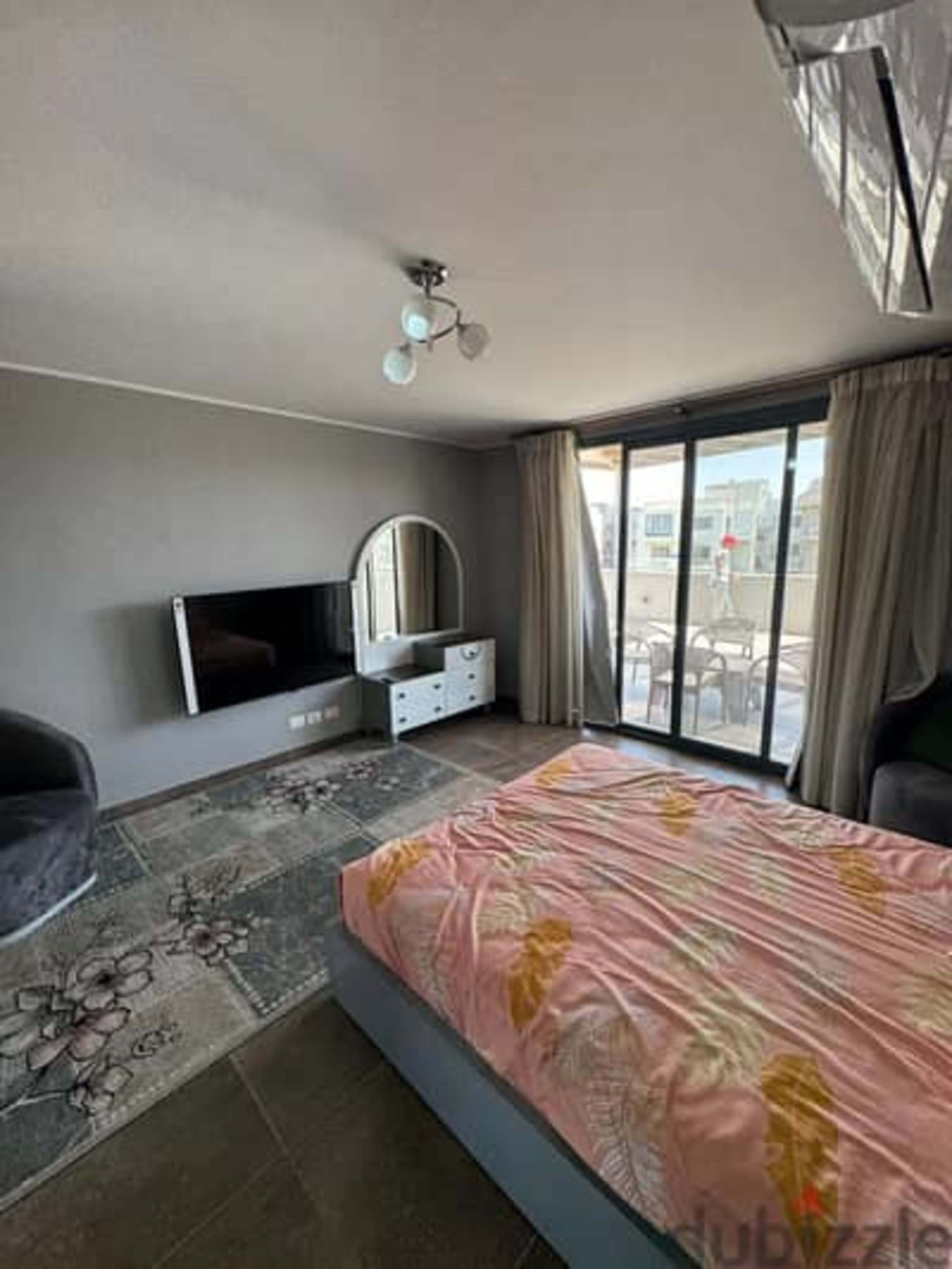 A Studio in the most prestigious location in the Villette V Residence 8
