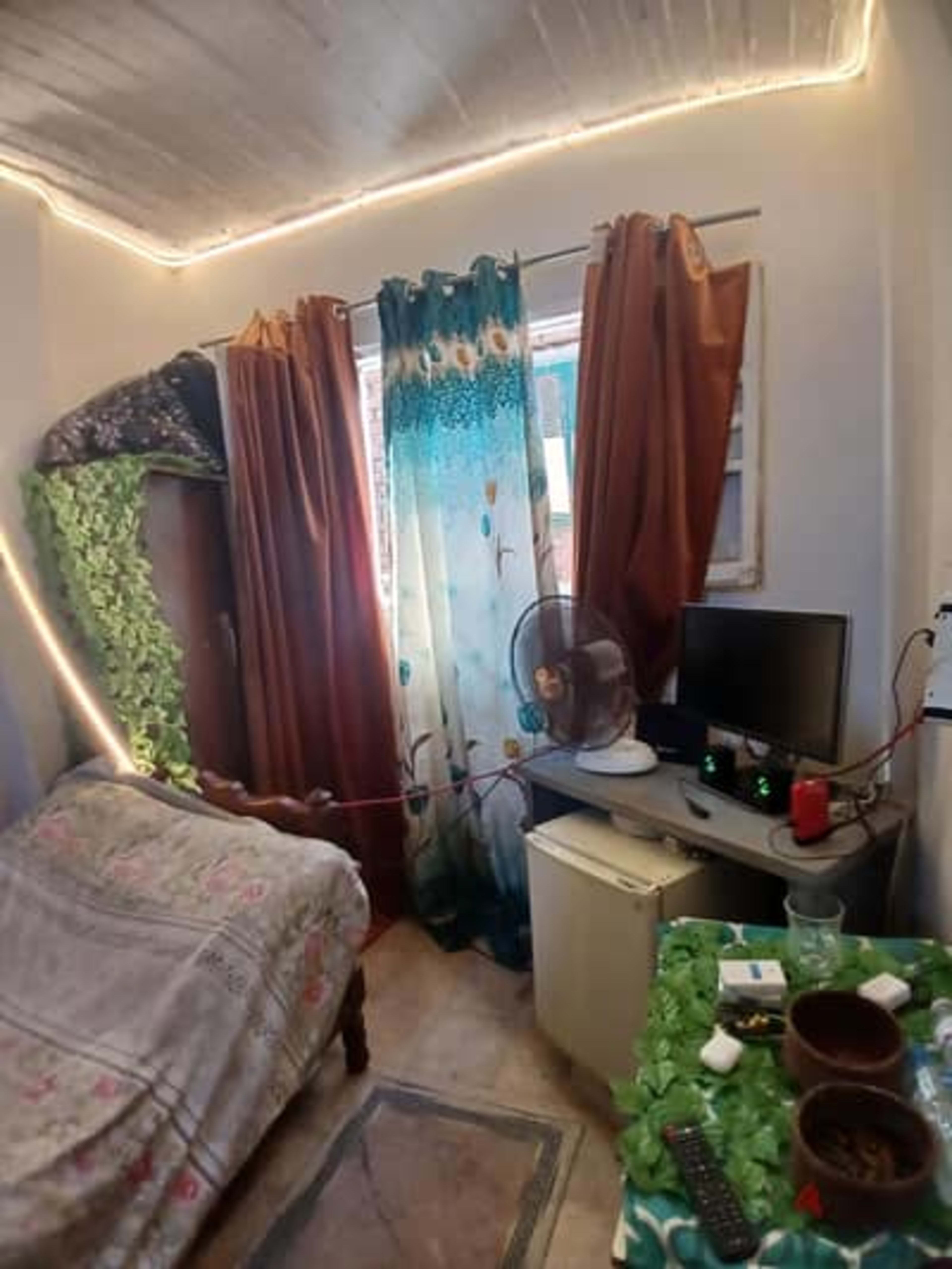 استديو مفروش للايجار صاحب العقار مباشر خطوات للرئيسي. شبرالشارع الجديد 8