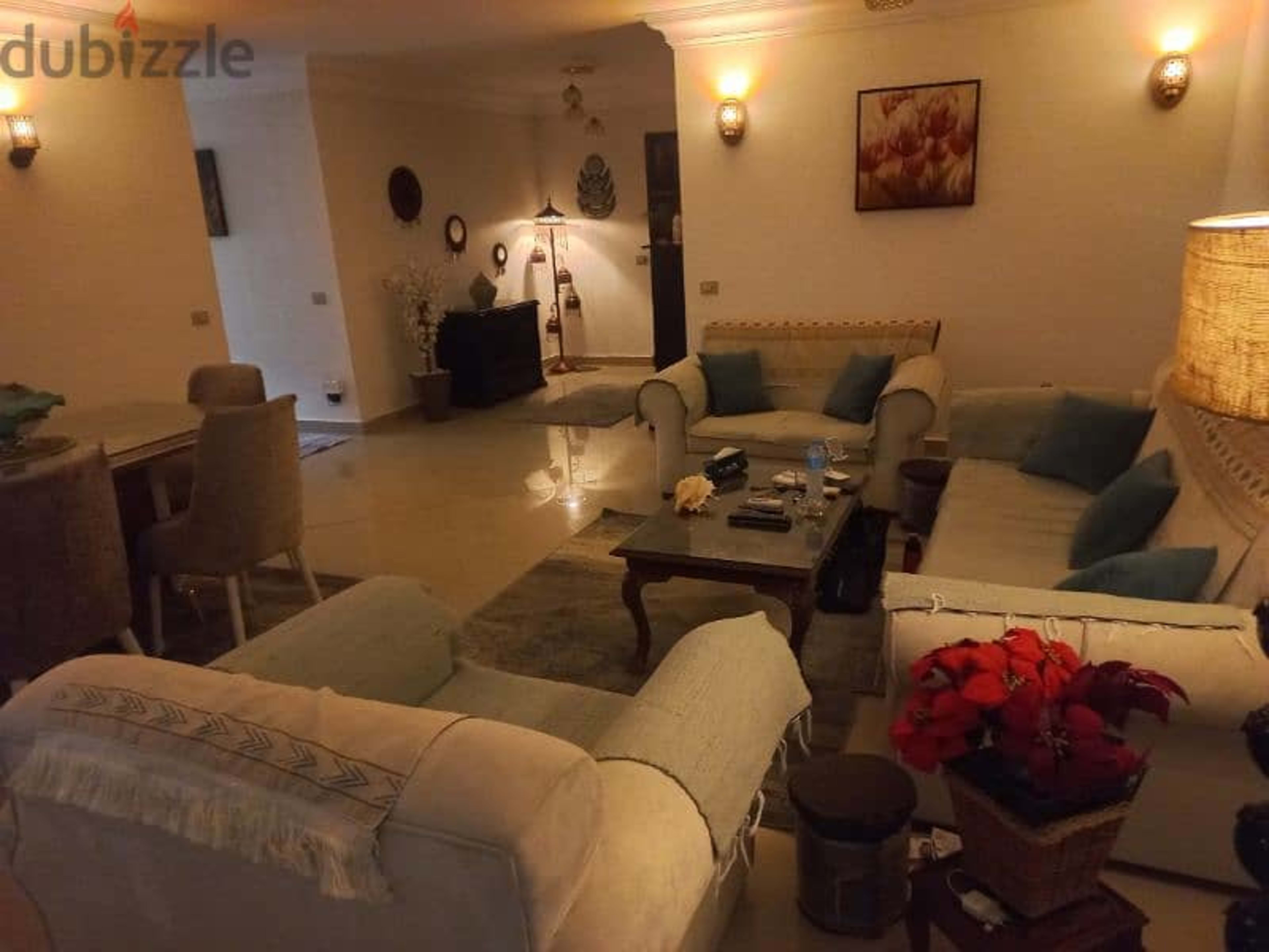 للايجار مفروش شقه روعه 3 غرف + 2 حمام بموقع مميز 1