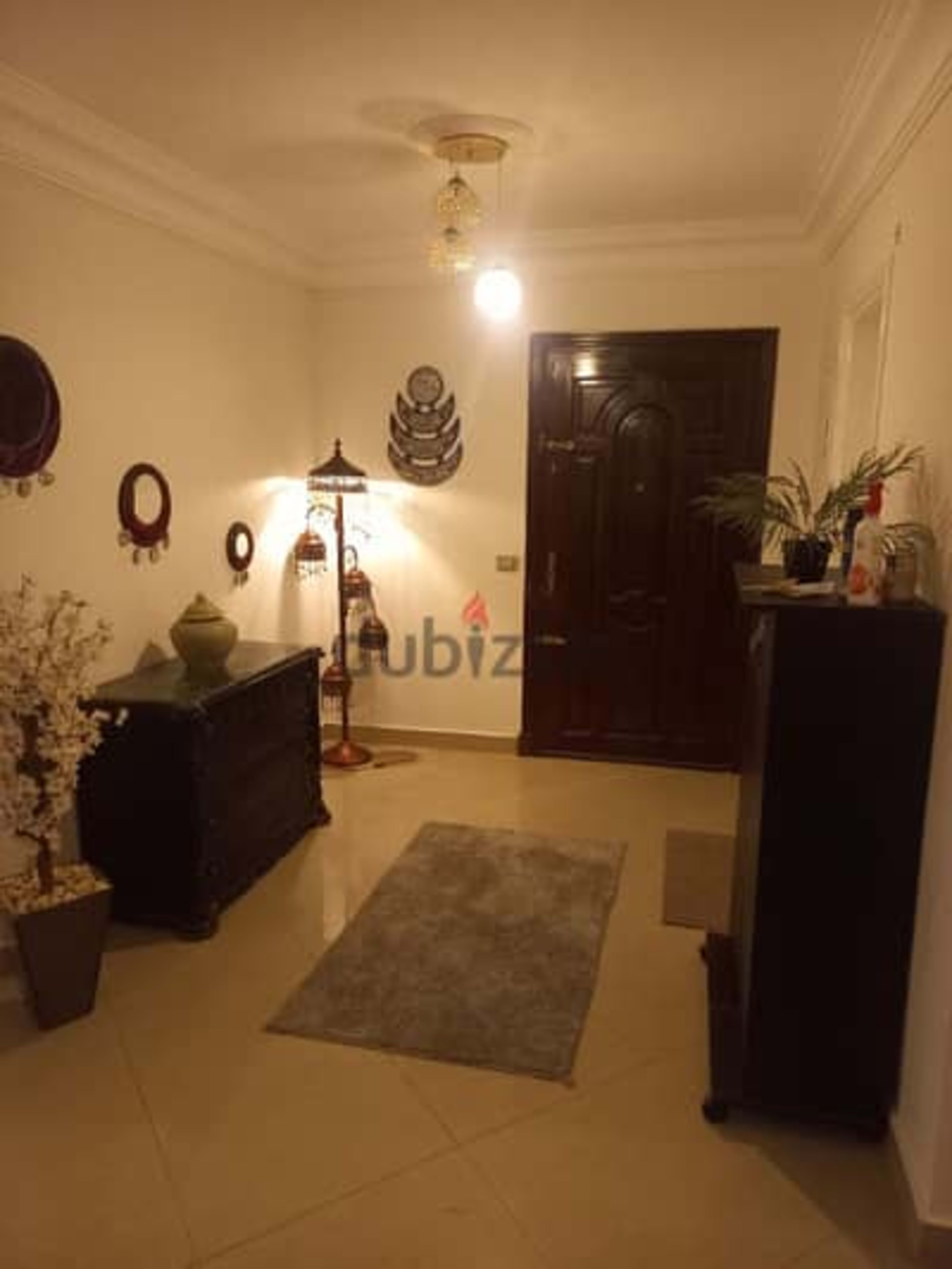 للايجار مفروش شقه روعه 3 غرف + 2 حمام بموقع مميز 2