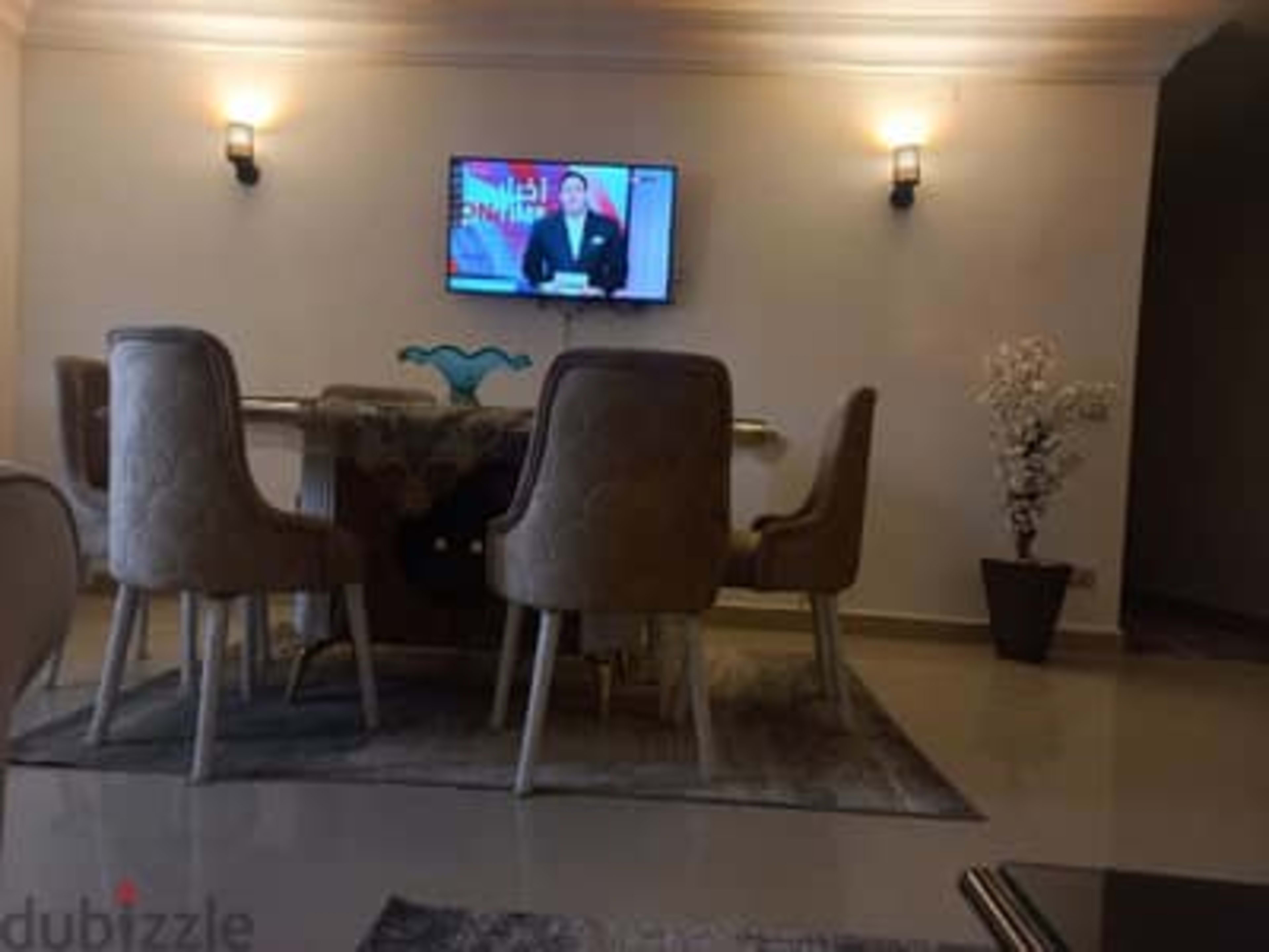 للايجار مفروش شقه روعه 3 غرف + 2 حمام بموقع مميز 4