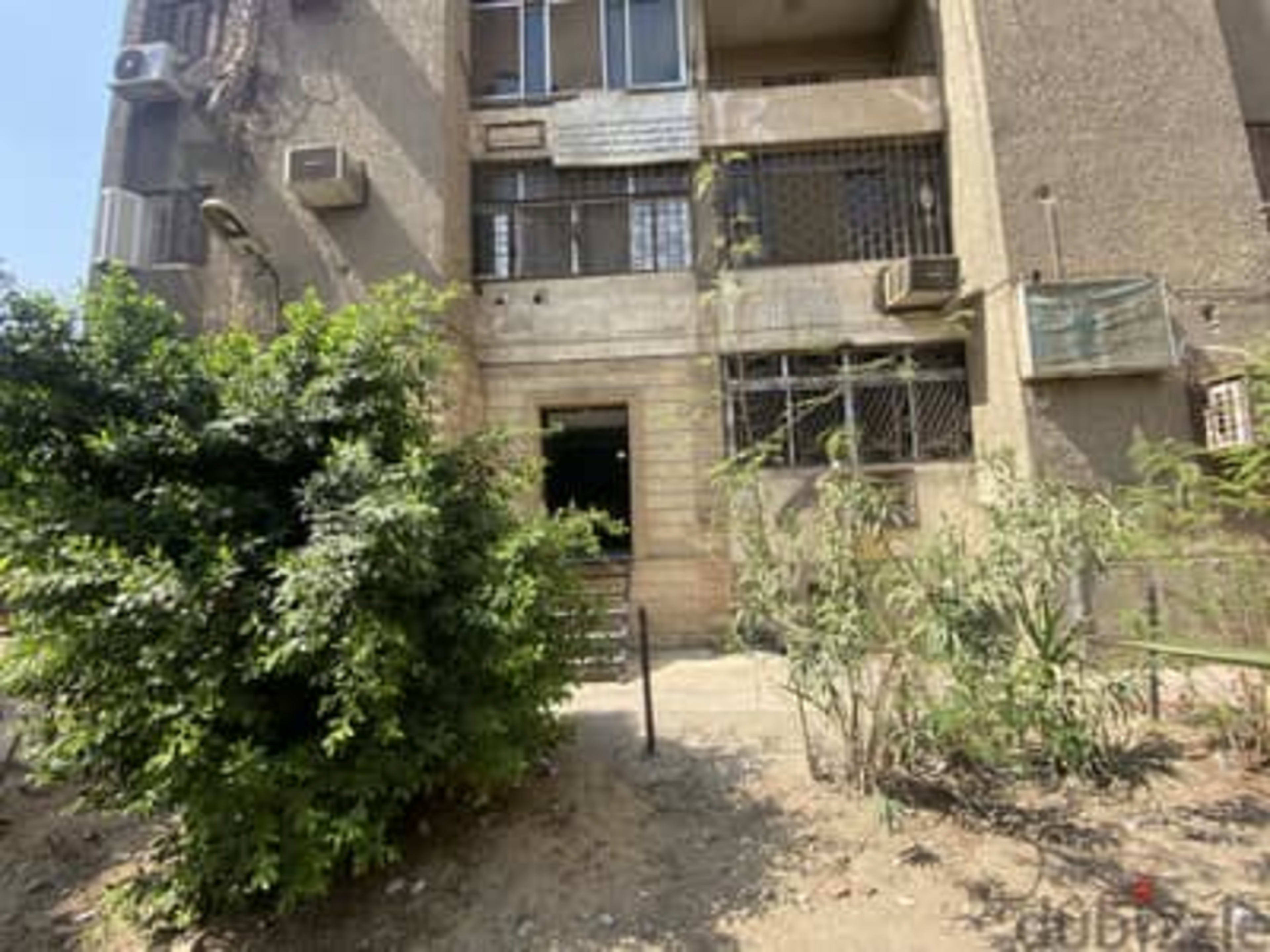 شقة للإيجار تصلح عيادة – شارع مصطفى النحاس الرئيسي 2