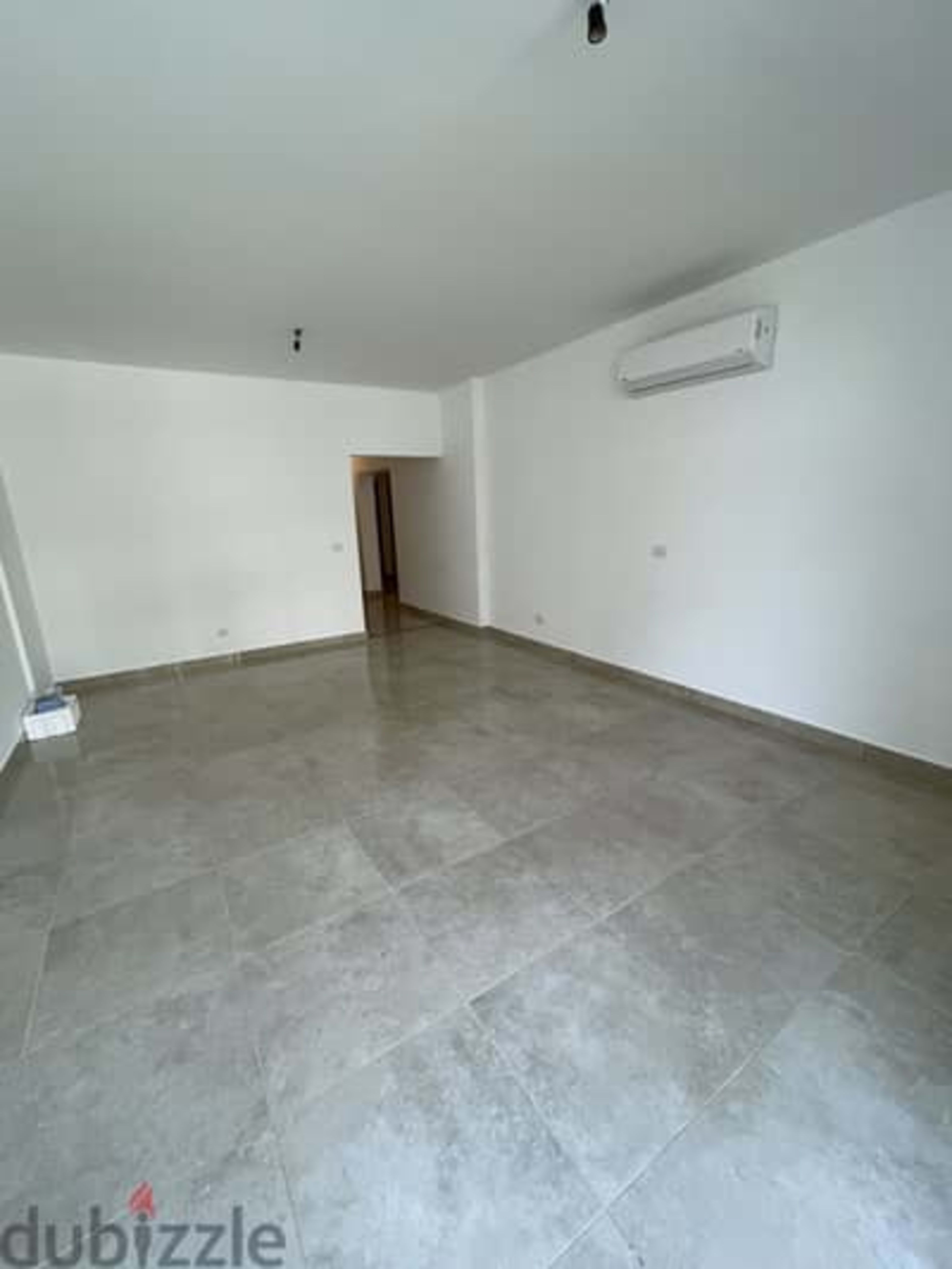 Fifith square apartment for rent 4