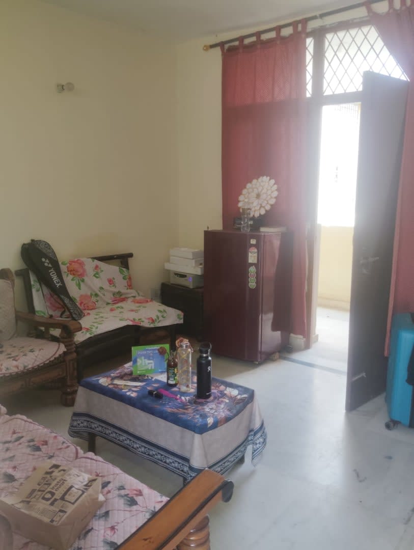Spacious independent floor 1BHK for family, bachelors working in reputed company at prime location