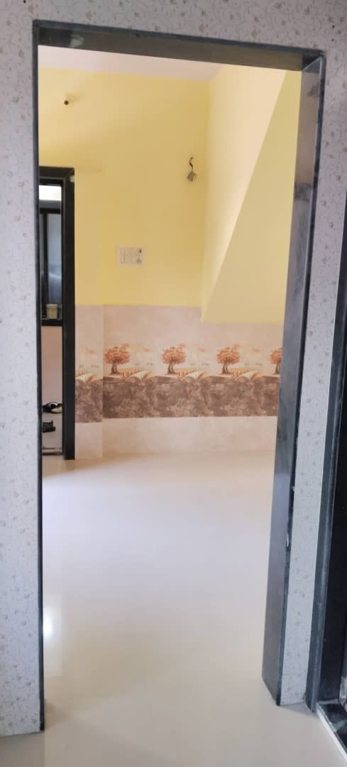 Spacious corner room
