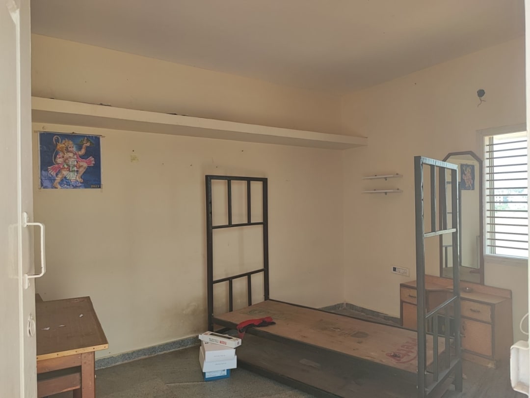 Affordable Room in Malathahalli near Lake – Ideal Location