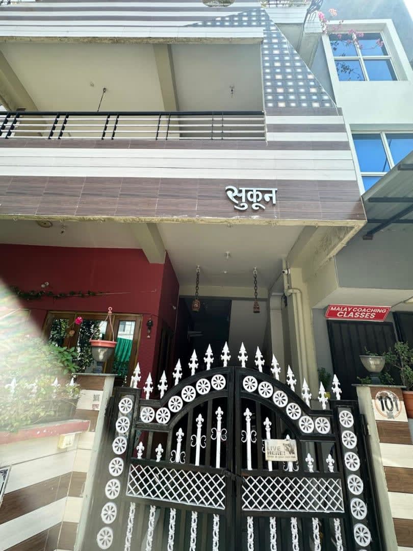 2BHK Spacious Full Floor for rent near Pipliyahana Square