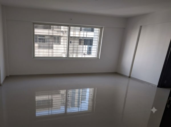 Spacious 2BHK near Metro station., photo 2