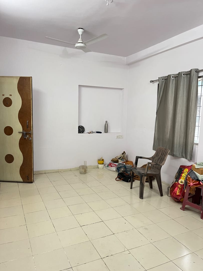 Spacious 2 bhk main road facing appartment