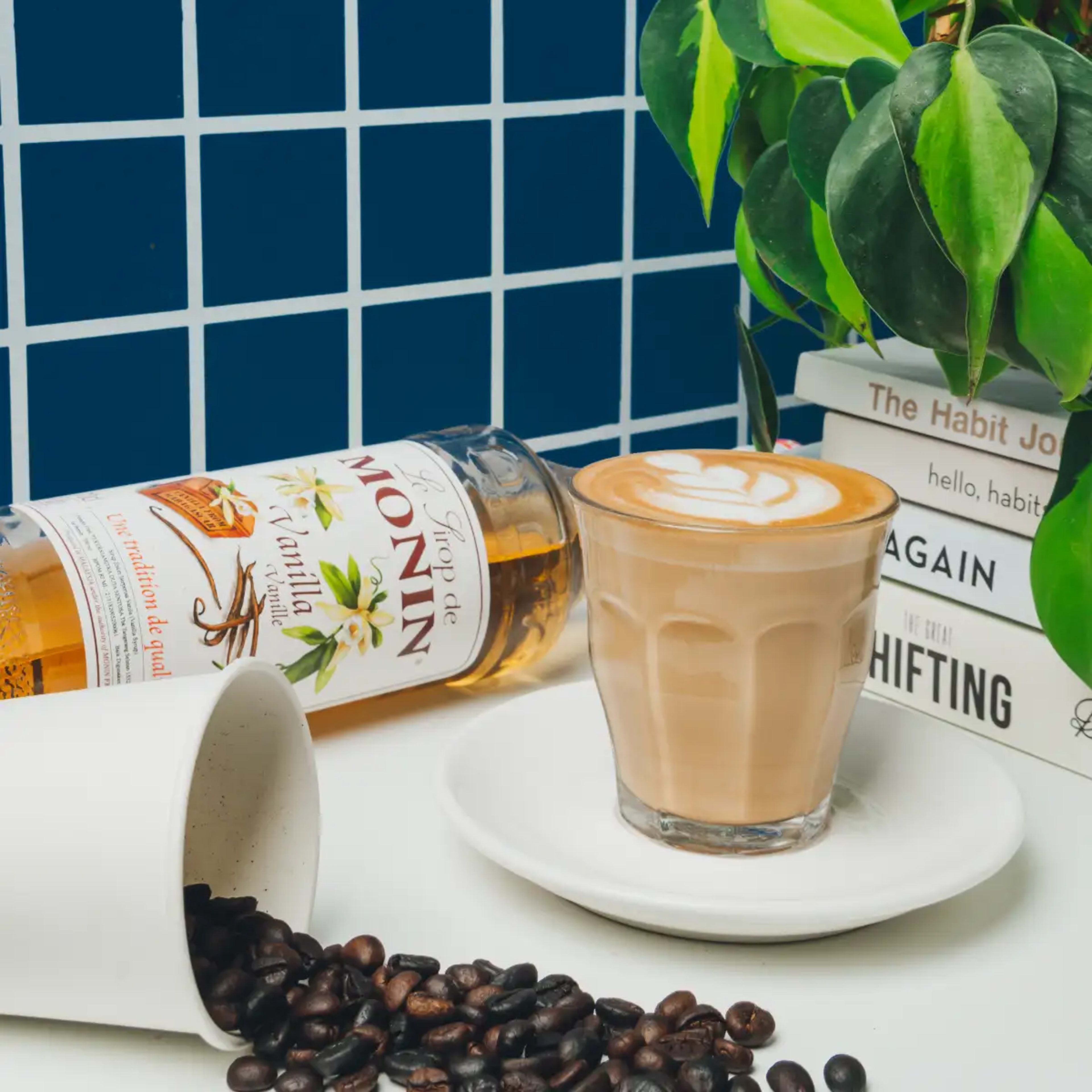 HOT VANILLA LATTE