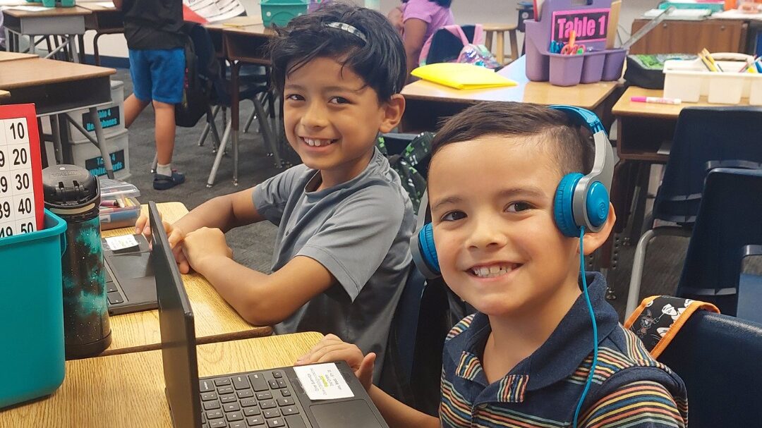 asas las vegas students on computer