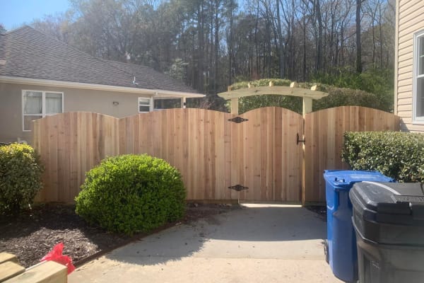 Cedar Arched Top fence by Kempsville Fence in Hampton Roads