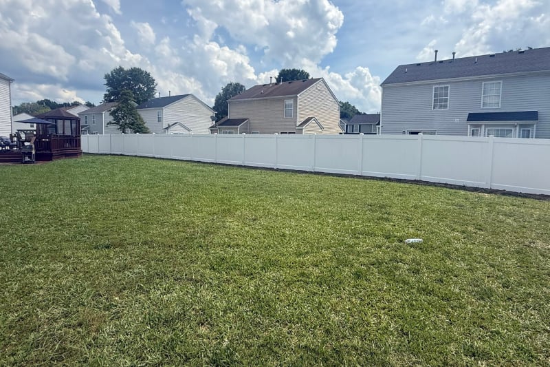 Vinyl privacy fence installation in Suffolk VA by Kempsville Fence — photo 5