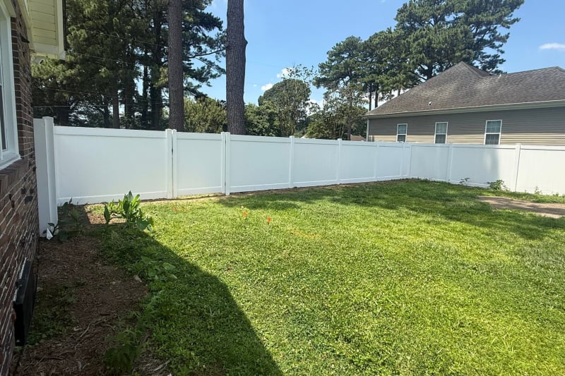 Privacy fence installation in Chesapeake VA by Kempsville Fence — photo 2