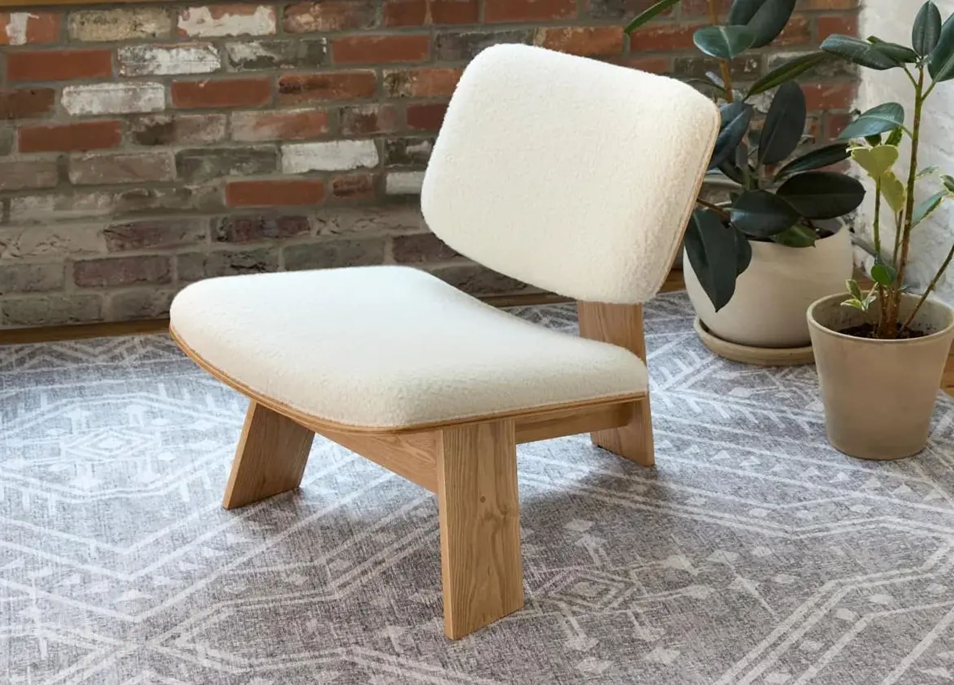 White lounge chair.