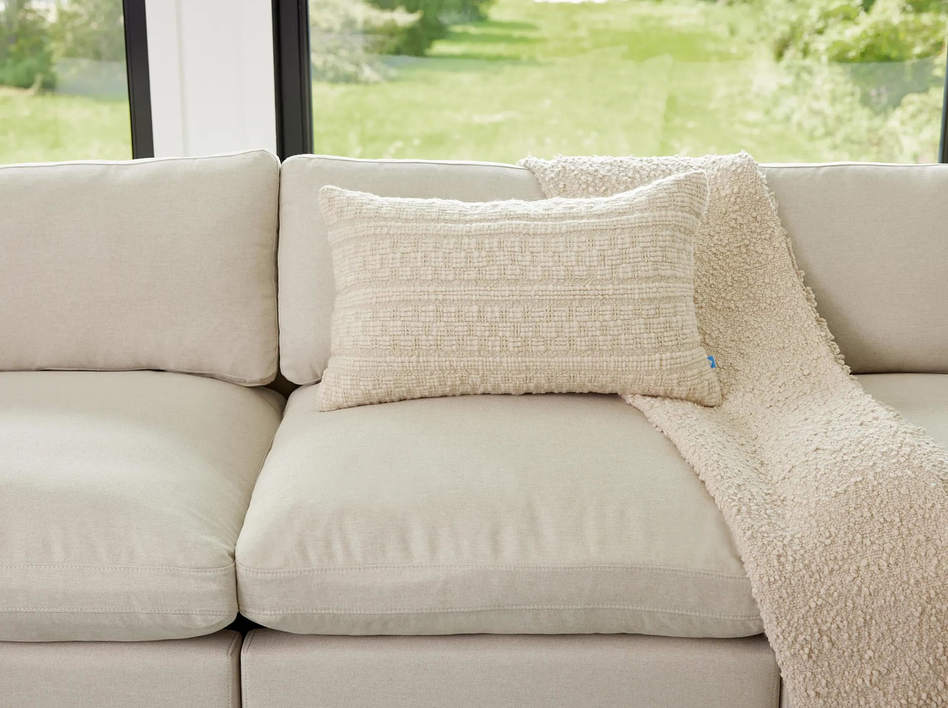 Billie cushion