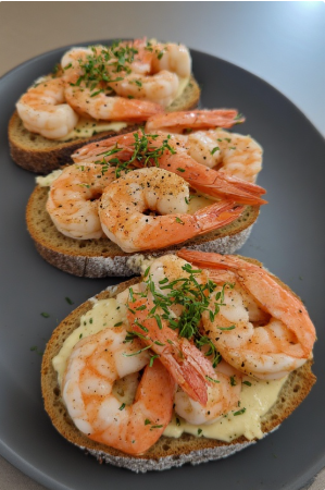 Rúgbrauð með rækjum (Rye Bread with Prawns)