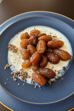 Skyr með döðlum (Skyr with Dates)