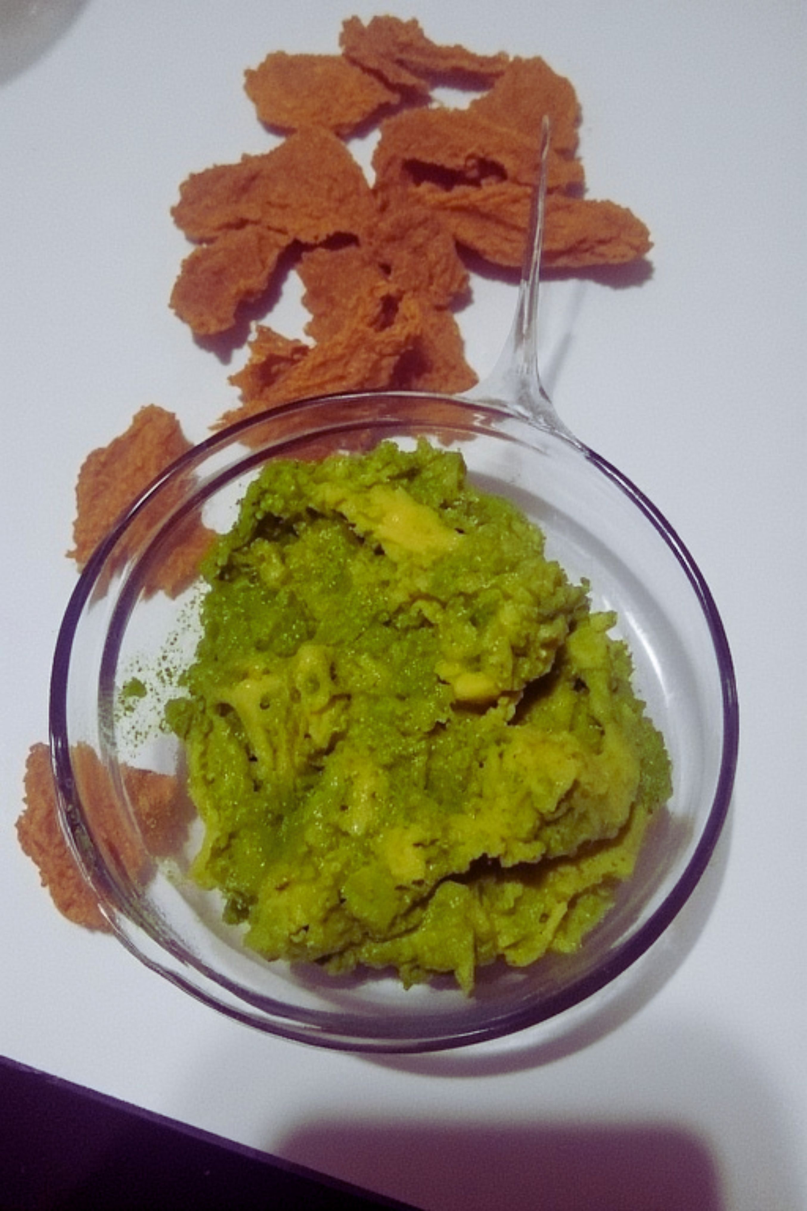 Harðfiskur með avókadó (Dried Fish with Avocado)