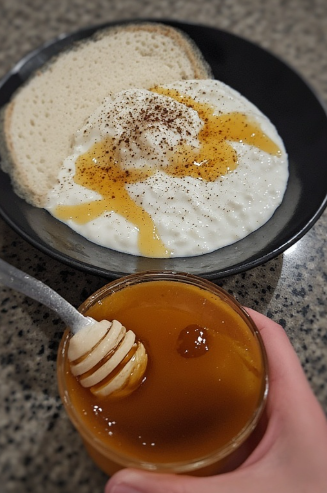Skyr með hunangi (Skyr with Honey)