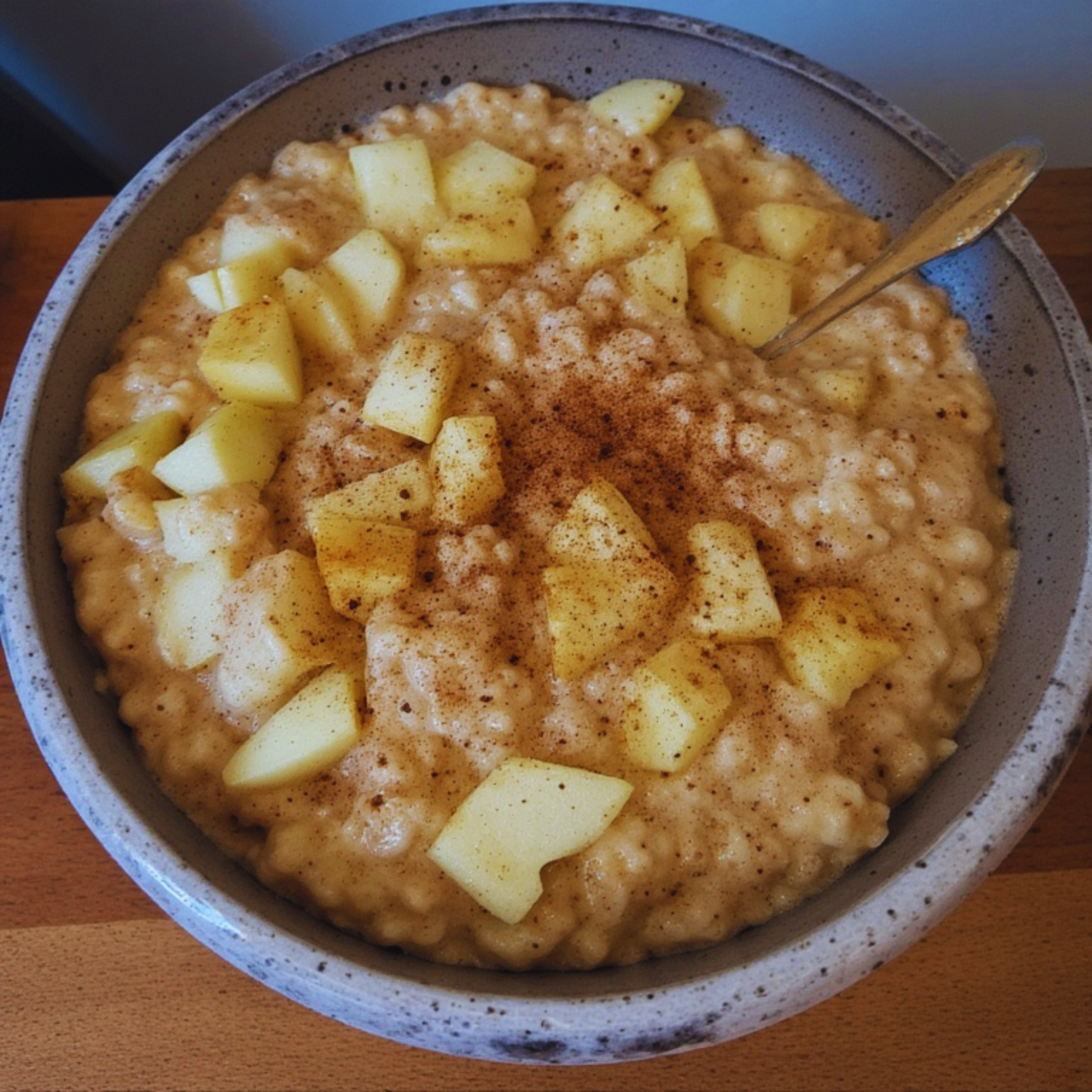 Apple Cinnamon Oatmeal