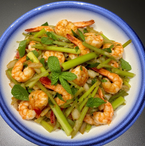 Kaeng Som Goong (Sour Prawn Curry)