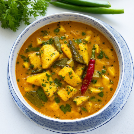 Kaeng Lueang Pla (Yellow Sour Fish Curry)