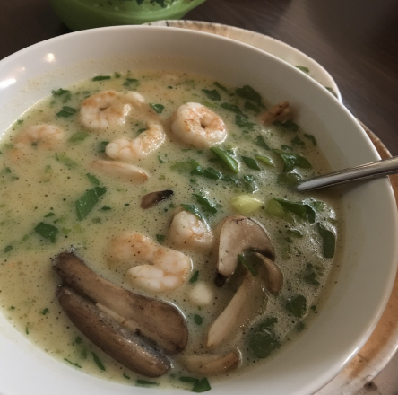 Tom Yum Nam Khon (Creamy Tom Yum)