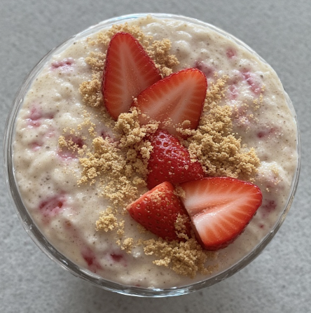 Strawberry Cheesecake Overnight Oats