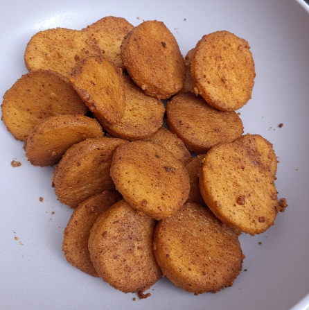 Kelewele (Ghana - spicy fried plantain)