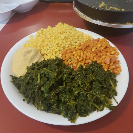 Ugali na Sukuma Wiki (Kenya - maize with greens)