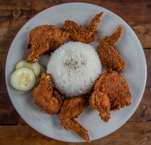 Fried Chicken Wing + 1 cup Rice